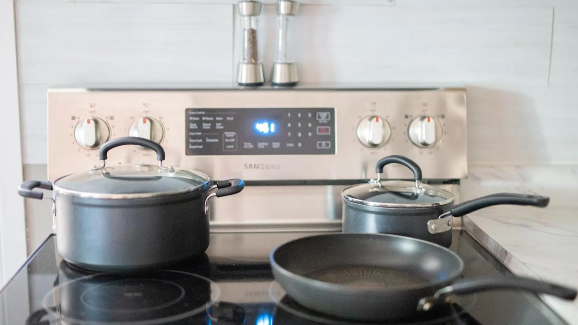Kasakazam Apartments - 1 Min From Falls Niagara Falls Canada